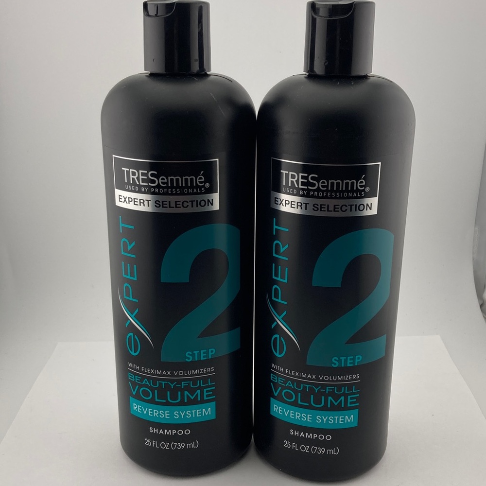 TRESemme Expert Collection Beauty Full Volume Reverse System Shampoo Step 2